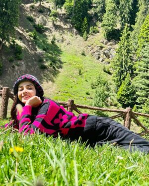 Zainab Shabbir Instagram - Look deep into nature and
Then you will understand everything better 🏡🍃