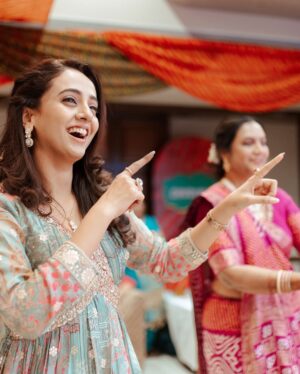Zalak Desai Instagram - Mehendi Look from my Brother-In Laws’s wedding!☺️

I wanted to wear something colourful for this event and that’s exactly why I picked this Anarkali! Subtle yet vibrant, just how I wanted the outfit to be!🫰🏼

#Simple#Chic#Colourful#Vibrant#MehendiLook#GharKiShaadi#IndianWear#Anarkali#Blessed#Grateful