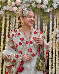Zara Noor Abbas Most Liked Photos and Posts