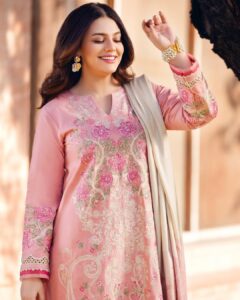 Actress Zara Noor Abbas HD Photos and Wallpapers December 2024