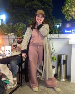 Actress Zara Noor Abbas HD Photos and Wallpapers January 2025