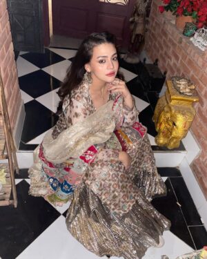 Zara Noor Abbas Instagram - final result.