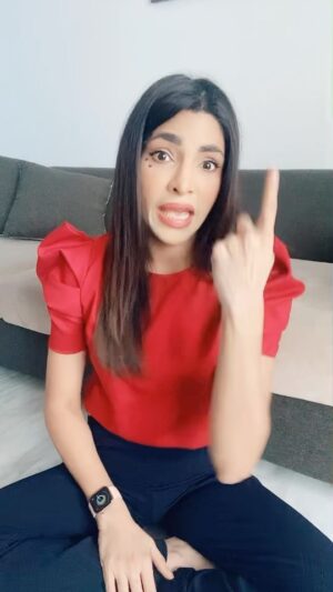 Zhalay Sarhadi Instagram - Middle class kay issues 

Kya aap kay bhi yahi problems hain??? 

#instareels #viralvideos #zhalay #zhalaysarhadi #tiktok