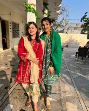 Zhalay Sarhadi Instagram - Makeup by @laraib_makeup_artist_