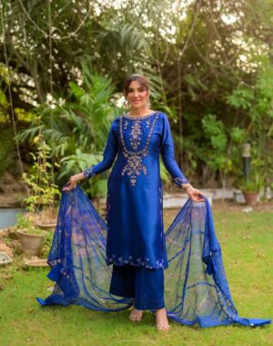 Zhalay Sarhadi Instagram - Look the beautiful Zhalay ❤
