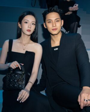 Zhou Ye Instagram - 😉@dior

#dior #DiorAW25