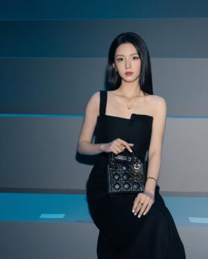 Zhou Ye Instagram - 😉@dior

#dior #DiorAW25