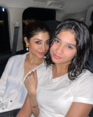 Zoya Nasir Instagram - Aik hai phuppo

#zoyanasir