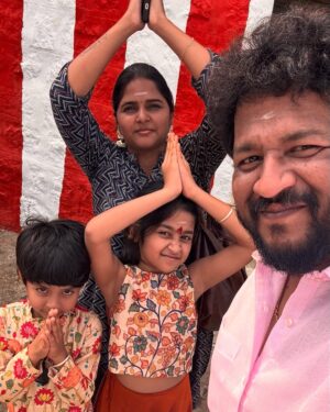 aazhiya sj Instagram - Thaipoosam 🙏🙏🙏🙏

#murugaa #thaipoosam #thiruthani @aazhiya_sj_official @akhilan_sj @dsj_senthil