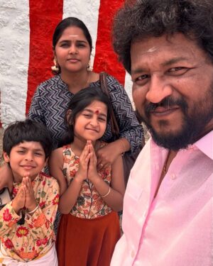 aazhiya sj Instagram - Thaipoosam 🙏🙏🙏🙏

#murugaa #thaipoosam #thiruthani @aazhiya_sj_official @akhilan_sj @dsj_senthil