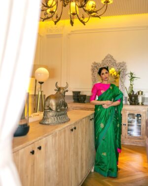 aiana jain Instagram - This is one of my favourite sarees from my collection . Are you a saree lover like me , a little bird told me that  @labelearthen has a giveaway till 31st Jan . Sharing the details in my story , even better go follow the brand they have some really beautiful and aesthetic collection I am their huge fan .
Thank me later !!!
#sareememoirsgiveaway #sareememoirs #labelearthen 
.
.
.
.
.
.
#aianaj #aianajsays #aianajloves #aianajinsaree #sareelover #aianajxlabelearthen #giveaway #sareegiveaway