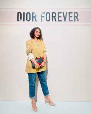 aiana jain Instagram - Takeaways from Dior Beauty x Nykaa masterclass by MUA and Dior Trainer Sarbast Gli @itsserby . Learnt some tricks and got some tips on how to makeup ♥️♥️
Experienced Dior Makeup , tried on the new Rosy Gold which is iconic , found out my Dior foundation shade which now is my cart to get , because I loved the light  texture and coverage .
Can’t wait to using all  tips I learnt that day .
Met a few friends had a lovely lovely evening . Thank you @diorbeauty @mynykaa ♥️
.
. #DIORFOREVER #ROSYGLOW #DIORMAKEUP
.
.
.
.
.
.
.
.
.
.
. #aianaj #aianajsays #aianajloves #aianajstyles #indianbeautyblogger #makeuplover