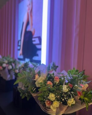 aiana jain Instagram - Glimpses from evening celebrating @givenchybeauty X @sephora_india 
.
.
.
.
.
.
.
.
.
. @moodboard.co @tarzbeauty 
.
. #aianaj #aianajsays #aianajloves #givenchybeauty #makeuplover #givenchyfragrances #indianfashionblogger #indianbeautyblogger #love #find #count #divine #shebang