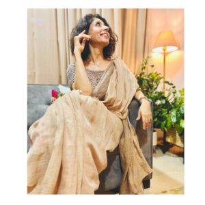 aiana jain Instagram - Never not ready wear a saree !! Went to cheer @maaofallblogs for @inspirebeyondmotherhood awards and of course I wore a Saree !! I have had this one for a while now and I absolutely love it , it’s a beautiful linen ombré , paired it with a crochet blouse which I absolutely love love and I style it with many different kinds of  sarees . Both the saree and the blouse are from my favourite favourite brand @nadiyapaar, their aesthetics are just so beautiful and  I have a lot their sarees in my wardrobe and keep adding more because they just keep adding these lovely florals that I cannot resist !!!
 Can anyone have too many sarees from same brand , asking for a friend !!! 
.
.
.
.
.
.
.
.
.
.
.
.
.
.
.
.

. #aianaj #aianajsays #aianajloves #aianajinsaree #aianajxnadiyapaar #nadiyapaar #sareelover #sixyardsofelegance #love #find #count #divine #shebang