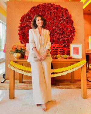 aiana jain Instagram - @forestessentials launched their limited edition gift boxes and theme is Benaras and the invite mentioned come dressed in your Benarsi best !!! Of course I had to wear my take on it …. Shall we start taking orders on this pant suit designed by moi already !!!!! Got so much love and so many compliments for my OOTD … paisa wasool !!!♥️♥️♥️♥️ 
PS I am always in a fix if it’s Banarasi or Benarsi , well then they say what’s in a name and anyway Banaras or Benaras isn’t a name it’s an emotion !! If you haven’t been there then consider this my suggestion for you to plan a visit to Banaras (Benaras) pronto !!! Ping me for recommendations…
