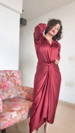 aiana jain Instagram - Love me a pretty outfit !! In love with my new fit by @nouria_official ♥️♥️
Also perfect for a christmas party right !!! Thank me later or even better send me another Nouria Dress ♥️
.
.
.
.
.
.
.
.
.
.
. #aianaj #aianajsays #aianajloves #aianajstyles #nouria #aianajinnouria #reddress #insianfashionblogger #love #find #count #divine #shebang
