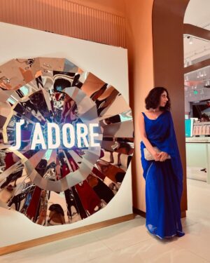 aiana jain Instagram - Pulled a 12 year old saree for this evening!
For everyone who saw this saree on my stories and asked where was it from it’s over a decade old custom made chiffon saree , what are chances that I had a blouse that matched it exactly …. !!!! Blue on blue made for a compliment magnet at @tirabeauty store launch at @jioworldplaza which is an absolutely grand store with some of the most luxurious beauty brands from around the world !!!
.
.
.
.
.
. #aianaj #aianajsays #aianajloves #aianajinsaree #sixyardsofelegance #chiffonsaree #sareelover #saree #love #find #count #divine #shebang