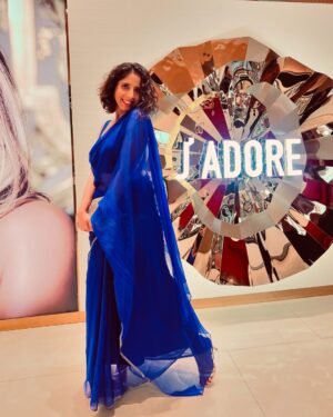 aiana jain Instagram - Pulled a 12 year old saree for this evening!
For everyone who saw this saree on my stories and asked where was it from it’s over a decade old custom made chiffon saree , what are chances that I had a blouse that matched it exactly …. !!!! Blue on blue made for a compliment magnet at @tirabeauty store launch at @jioworldplaza which is an absolutely grand store with some of the most luxurious beauty brands from around the world !!!
.
.
.
.
.
. #aianaj #aianajsays #aianajloves #aianajinsaree #sixyardsofelegance #chiffonsaree #sareelover #saree #love #find #count #divine #shebang