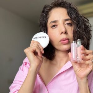 aiana jain Instagram - Luscious Lips courtesy @diorbeauty 
 Applied Lip Balm ‘ Le Baume’ then Dior Addict Lip Maximizer in shade 001 Pink and topped it with Dior Addict Lip Glow in shade 001 Pink …… Thank me later !!
.
.
.
.
.
.
.
.
.
.
.
#indianbeautyblogger #beautytips #lipbalm #diorbeauty #aianaj #aianajsays #aianajloves #love #find #count #divine #shebang