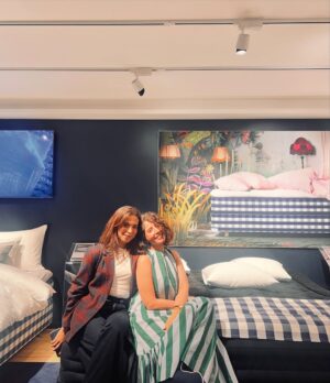 aiana jain Instagram - 2 things !!
For everyone who met in person and asked about the dress and the bag !!
Dress : @shop.miaoww 
Bag : @toryburch 
Second I met my future bed , which was the comfiest comfiest comfiest ever @hastensbeds are made in Sweden and handcrafted and did I say how comfortable were they !! 
.
.
.
.
.
.
.
.
. #aianaj #aianajsays #aianajstyles #whatiwore #shopmiaoww #hastensbeds #love #find #count #divine #shebang