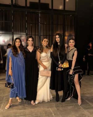 alisha pekha Instagram - DIOR presents "Mul Mathi". An artistic  collaboration between Maria Grazia Chiuri of @dior , Madhvi Parekh, Manu Parekh, Karishma Swali and The Chanakya School of Craft. 
.
Exhibition is from 1st April 2023- 22nd April 2023 at the Snowball Studio Worli. 
These series of astounding textile artwork was also presented at the SS22 haute couture in Paris. 
Truly an ode to the legacies of embroidery work and textiles and a homage to the Indian culture and craft. 
Its a momentus occasion for India to be finally acknowledged and represented on the global stage in such an ingenious and admirable manner by the house of Dior and we look forward to more creative and interesting collaboration bloom from this association…
.
#dior #diormumbai2023 #theallyedit