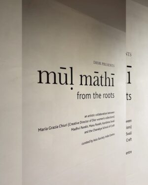 alisha pekha Instagram - DIOR presents "Mul Mathi". An artistic  collaboration between Maria Grazia Chiuri of @dior , Madhvi Parekh, Manu Parekh, Karishma Swali and The Chanakya School of Craft. 
.
Exhibition is from 1st April 2023- 22nd April 2023 at the Snowball Studio Worli. 
These series of astounding textile artwork was also presented at the SS22 haute couture in Paris. 
Truly an ode to the legacies of embroidery work and textiles and a homage to the Indian culture and craft. 
Its a momentus occasion for India to be finally acknowledged and represented on the global stage in such an ingenious and admirable manner by the house of Dior and we look forward to more creative and interesting collaboration bloom from this association…
.
#dior #diormumbai2023 #theallyedit