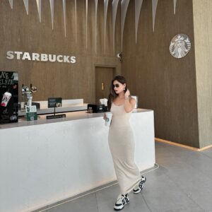 himanshi sharma Instagram - Sippin’ on something sweet at Starbucks.

#StarbucksStyle #CoffeeLover #ChicCoffee #CoffeeBreak #CaffeineQueen #OOTD #CoffeeTime #FashionAndCoffee #CoffeeVibes #CaffeineFix #StylishSips #LatteLove #CoffeeRun #CoffeeAndConfidence #StarbucksLife