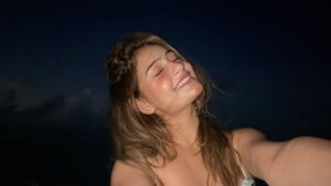 himanshi sharma Instagram - Maldives night vibe🌌
.
.
.
.
#maldives #maldivesvibes #vacation 
#beach