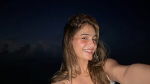 himanshi sharma Instagram - Maldives night vibe🌌
.
.
.
.
#maldives #maldivesvibes #vacation 
#beach