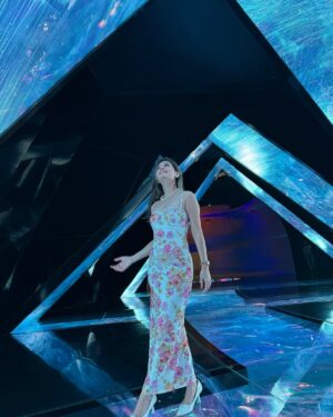 himanshi sharma Instagram - Shining bright like these disco balls✨

#AyaUniverse #DubaiAttractions #ExploreDubai #DubaiDiaries #DubaiLife #VisitDubai #DubaiTourism #DubaiAdventures #DubaiMagic #DubaiWonders #IncredibleDubai #DubaiExperiences #DubaiArt #DubaiVibes #DiscoverDubai