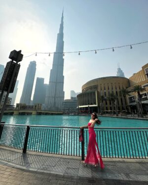 himanshi sharma Instagram - Elegance with a view🩷
.
.
.
.
#Dubai #MyDubai #VisitDubai #DubaiLife #DubaiDreams #DubaiLifestyle #DubaiLuxury #DubaiTravel #DubaiVibes #DubaiCity #DubaiSkyline #DubaiMoments #OnlyInDubai #DubaiFashion #DubaiDiaries #DubaiAdventures #DubaiLove #DubaiSunset #BurjKhalifa #ExploreDubai