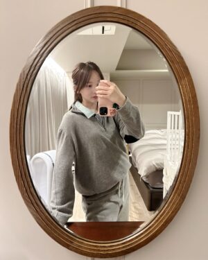 mako Instagram - ୨୧🪞ふく🪞୨୧

❶ 
tops /古着
polo tops /birthday room
denim / @bibiy_official 

❷
tops / @rirandture_official 
denim / @bibiy_official 

❸
cardigan / @furfur_official 
onepiece / @blue__moon__night 

❹
shirt / @milaowen_official 
skirt / @rirandture_official 

❺
pajamas / @muji_global 
hairdry towel / @potete_potete 
綾鷹らぶ