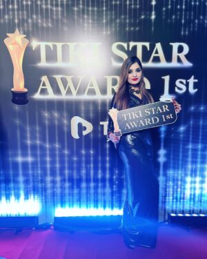 sonal Agarwal Instagram - My 1st Tiki Star Award 🥰For Best personality ♥️ Thank you so much @tikiappofficial , My tiki Fam & Insta Fam ✨ 
.
#blessed #tikistaraward #tiki #tikiindia #tikicreator #tikistar #dehli #proudmoment