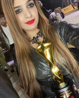 sonal Agarwal Instagram - My 1st Tiki Star Award 🥰For Best personality ♥️ Thank you so much @tikiappofficial , My tiki Fam & Insta Fam ✨ 
.
#blessed #tikistaraward #tiki #tikiindia #tikicreator #tikistar #dehli #proudmoment