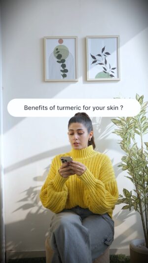 soundarya thakur Instagram - Struggling with acne scars, dark spots and pigmentation? Than Use Himalaya’s Dark Spot Clearing Turmeric Face Serum.
▪︎It contains the goodness of Sarvasa turmeric, 10% glycolic acid, and 2% niacinamide.
▪︎It visibly reduces dark spots.
▪︎Boosts skin radiance with 100x turmeric extract.

Get yours now! Available on Amazon, Nykaa, Flipkart and Himalaya’s website.

#Himalaya #darkspotclearing #skincare #skincareroutine #turmericextract #skincareproducts #glowingskin