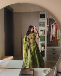 Actress soundarya thakur HD Photos and Wallpapers February 2025