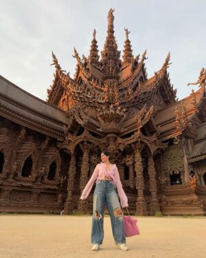 soundarya thakur Instagram - Truth has never looked this aesthetic 🙂‍↔️

🔗 Comment “link” for the entire fit link

___________________________________________________
#sanctuaryoftruth #sanctuaryoftruthpattaya #thailandtravel #thailandtemple #pattayathailand  #outfitoftheday #outfitinspiration #vacationfit #traveller #travelgram #travelblogger #travelinspiration #travelinfluencer #soundaryathakur #formocloset