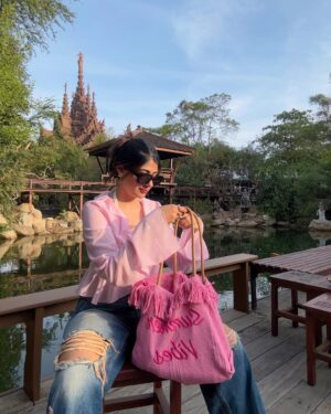 soundarya thakur Instagram - Truth has never looked this aesthetic 🙂‍↔️

🔗 Comment “link” for the entire fit link

___________________________________________________
#sanctuaryoftruth #sanctuaryoftruthpattaya #thailandtravel #thailandtemple #pattayathailand  #outfitoftheday #outfitinspiration #vacationfit #traveller #travelgram #travelblogger #travelinspiration #travelinfluencer #soundaryathakur #formocloset