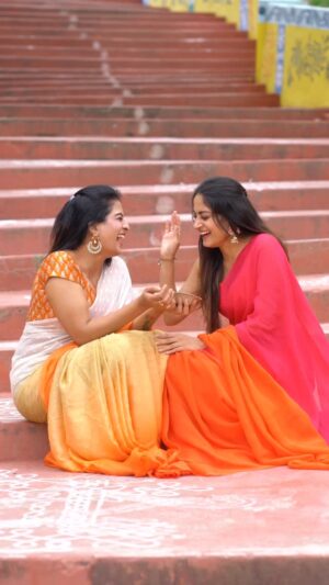 sree priya Instagram - Did u guys miss us ..?😍❤️
Never ending talks for each other 😘🧿

#bestfriends