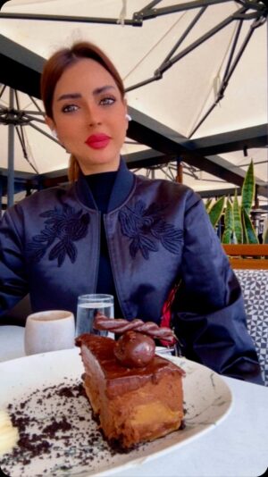 Abeer Ahmed Instagram - اهداء للمهندس وليد وللدكتوره كنزي .. عيالي  ربي يحفظهم❤️❤️