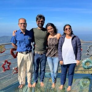 Aishwarya Raghu Instagram - God's own Country ♥️

PS: Song of the Trip - Guts by Augustine
(None of us knew the lyrics 🙈)