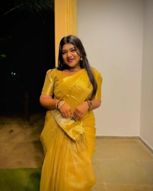 Aishwarya Venka Instagram - இனிய தை பொங்கல் வாழ்த்துக்கள்! 🌾✨🖤

#2025 

#pongal #tradition #outfit #thaithirunaal #saree #gold #love #peace #happiness #baby #trending #foryou