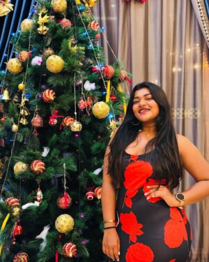 Aishwarya Venka Instagram - Merry Christmas 🎄🎁🤌🏻 

Let’s Make Memories that Will Last A Lifetime ! Christmas magic is in The Air 🖤🤌🏻

#newpost #trending #happiness #christmas #christmastree #santa #pattaya #pattayathailand #thailand🇹🇭 #merrychristmas🎄 #christmaspic #love