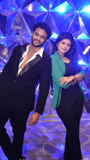 Akshitha Ashok Instagram - It’s #Sawadeeka ❤️ on repeat, can’t stop grooving to this pure vibe material. 🕺💃 

#Vidaamuyarchi #AjithKumar @lycaproductions #Subaskaran @gkmtamilkumaran @anirudhofficial @sonymusic_south