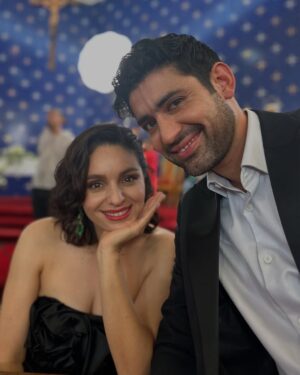 Alejandra Fosalba Instagram - Fin de🎬 “Juego de Ilusiones”y yo solo puedo agradecer por el lindo trabajo, por compartir con tantos compañeros talentosos y buena onda. Por supuesto agradecer a todos los que nos acompañaron desde sus casas🙌🏻 Gracias vida 🩷