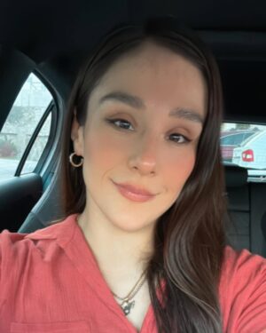 Alexa Grasso Instagram - 🌺☺️