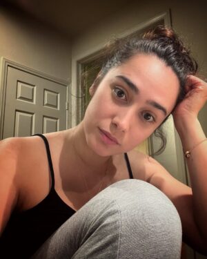 Alexandra T. Gottardo Instagram - Rambut kita emang susah rapinya nak 😄 slide 3 ~> suka suka dia lah 😁🤪