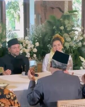 Alexandra T. Gottardo Instagram - There is no words to describe how happy i am with this beautiful lovely moment ❤️ Happy Wedding to you sweetheart ❤️❤️ you are so loved ❤️❤️❤️