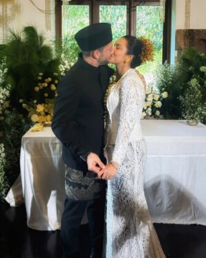 Alexandra T. Gottardo Instagram - There is no words to describe how happy i am with this beautiful lovely moment ❤️ Happy Wedding to you sweetheart ❤️❤️ you are so loved ❤️❤️❤️