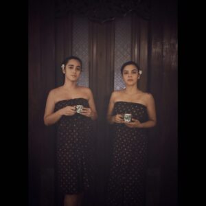 Alexandra T. Gottardo Instagram - Mewarisi darah Indonesia meskipun berdarah campuran merupakan suatu kebanggaan buat kita, dan warisan ini akan selalu terjaga dalam keturunan kita. 
Bersama dengan @jamutraditions kami mewakili perempuan Indonesia🌹